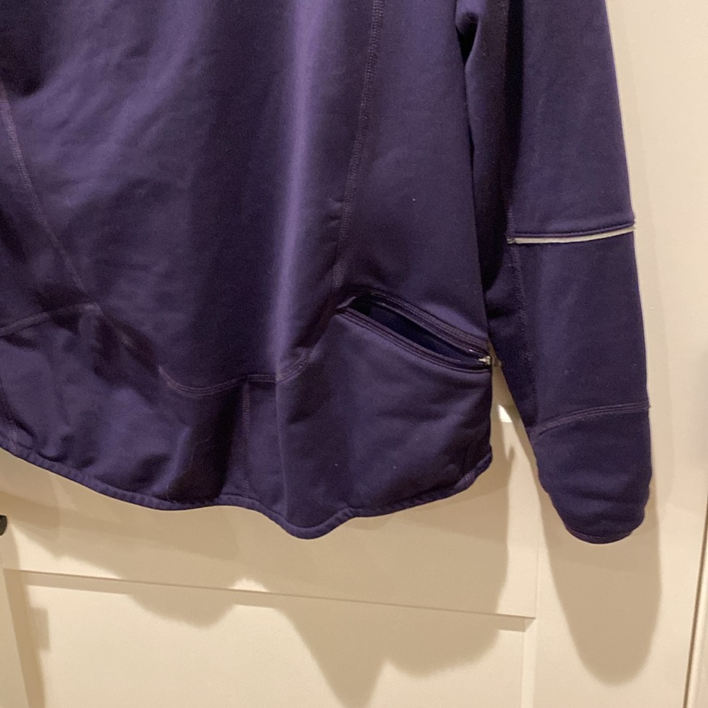 Nike Women’s 1/4‎ Zip Dri-Fit Hoodie.  Purple.  Size Medium.  One Side Pocket. - Picture 6 of 7